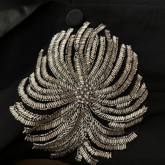 Mestiza Womens Black Satin Lapel Embroidered Formal Blazer size 4 - Picture 4 of 7